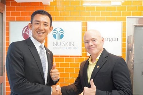 2HJ マクジルトン・チャールズ理事長と小林社長